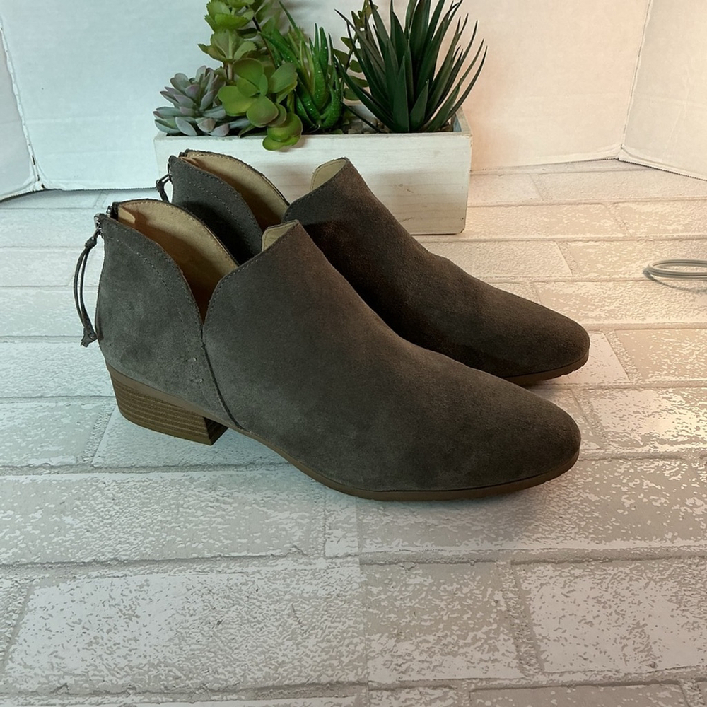 Kenneth Cole Dark Brown Suede Ankle Booties